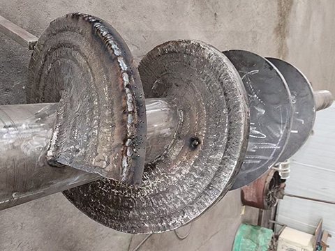 螺旋葉片堆焊耐磨層